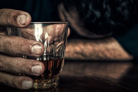 Минздрав: «От алкоголя в России умирают 70 процентов трудоспособных мужчин»