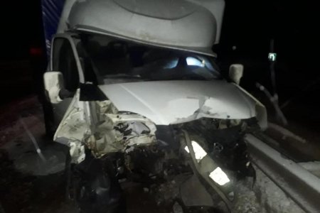 В Башкортостане грузовик врезался в трактор-снегоуборщик