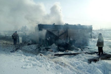 В Зианчуринском районе в сгоревшем доме найдены тела мужчины и женщины с малолетним ребенком