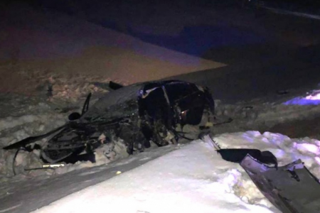 В Башкортостане Mazda6 врезалась в снегоуборщик: водитель в больнице