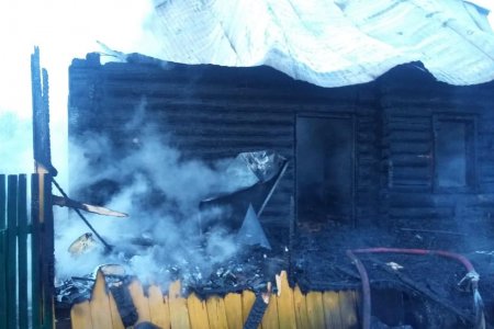 В Башкортостане при пожаре в жилом доме погибли три женщины