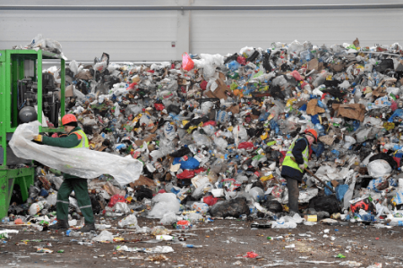 Расих Хамитов: "Регоператорам по вывозу мусора нужны стимулы от государства"