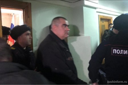 В Башкортостане экс-полицейским, обвиняемым в изнасиловании, продлили арест до 2020 года