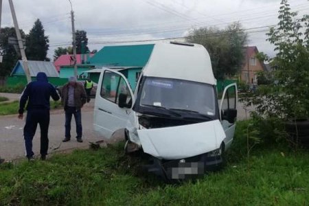 В Башкортостане столкнулись «Нива» и «маршрутка», пострадали три пассажирки автобуса - ВИДЕО