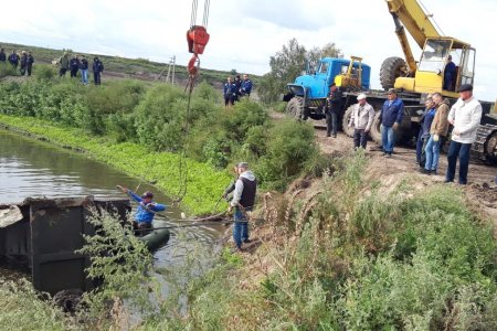 В Башкортостане из очистных сооружений извлекли самосвал и тело водителя