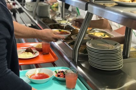 Что родителям нужно знать о новой системе питания в школах Уфы
