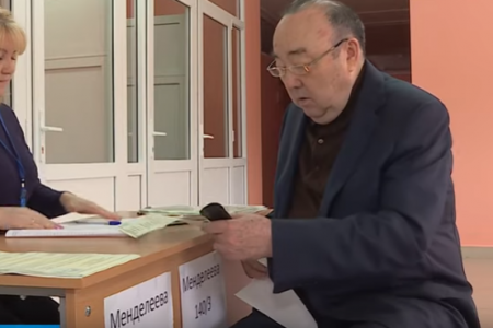 Первый президент Башкирии Муртаза Рахимов проголосовал за нового главу республики в Уфе