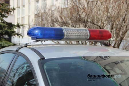 В Башкортостане парень угнал автомобиль, чтобы подвезти девушку, и уснул на месте преступления