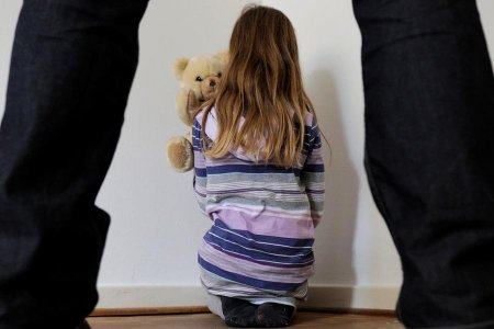 В Башкортостане женщина обвинила любовника в изнасиловании ее 13-летней дочери