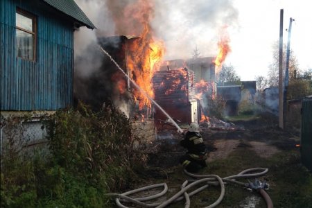 Под Уфой загорелись 4 садовых дома: погибших нет