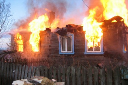 В Башкортостане в сгоревшем частном доме найдены тела троих погибших