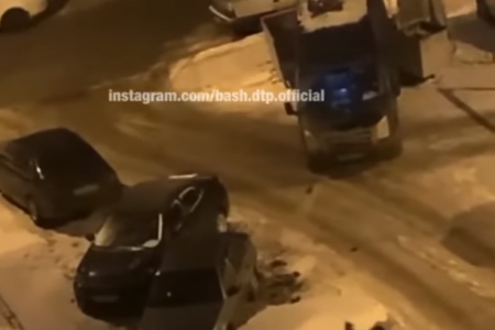 «Ударил шесть машин и уехал»: в Уфе сняли на видео неадекватное вождение