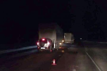 В Башкортостане столкнулись попутные грузовики и иномарка, есть пострадавший