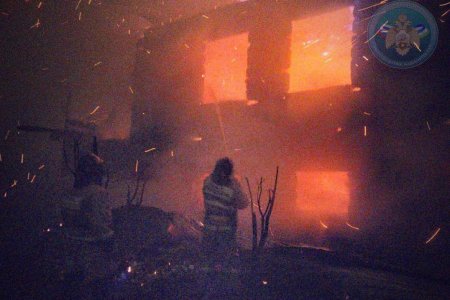 В Башкортостане игра детей со спичками привела к крупному пожару в жилом доме