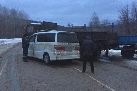 Три человека пострадали в ДТП с участием «КамАЗа» в Башкортостане