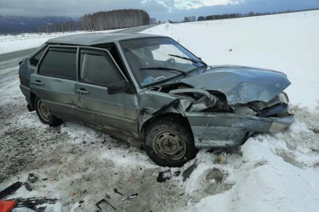 В лобовом ДТП на трассе в Башкортостане пострадали двое взрослых и 6-летний мальчик