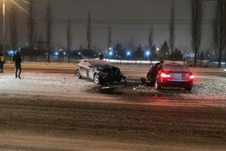 В Уфе водитель BMW потерял управление и врезался во встречный Opel Astra