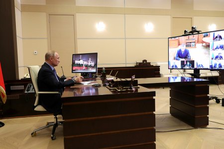 Владимир Путин дал ряд поручений по борьбе с коронавирусом